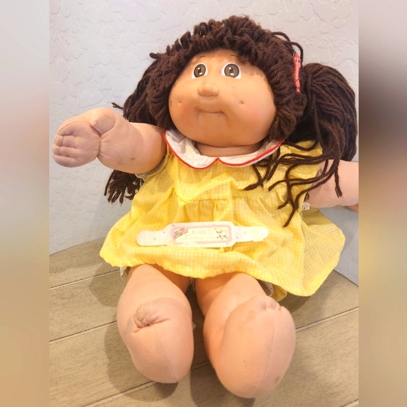 Cabbage Patch Doll - Picture 1 of 5